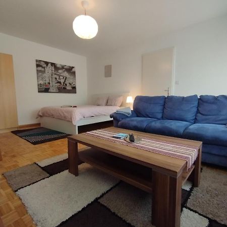 Studio, 4-7 Mins To Bern Main Station By Train Appartamento Esterno foto